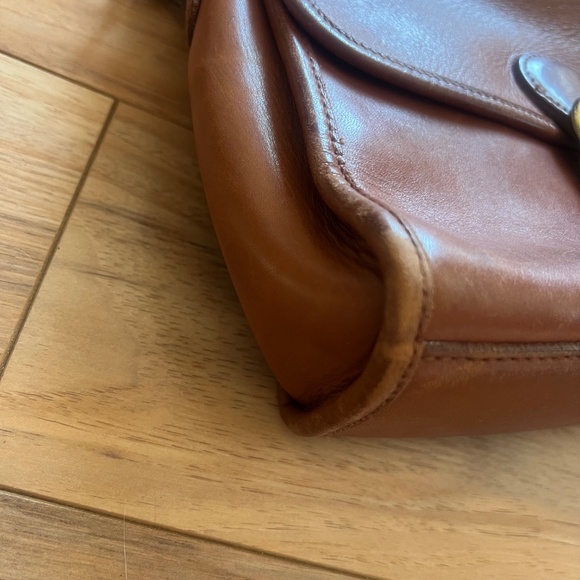 Vintage brown leather cross body satchel - Picture 2 of 6